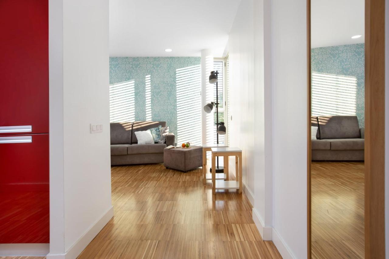 Stay U-Nique Apartments Pellaires Барселона Екстериор снимка