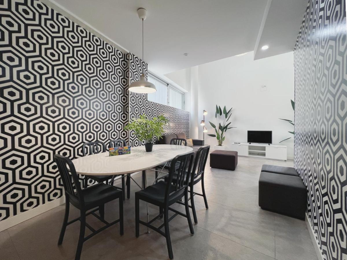 Stay U-Nique Apartments Pellaires Барселона Екстериор снимка