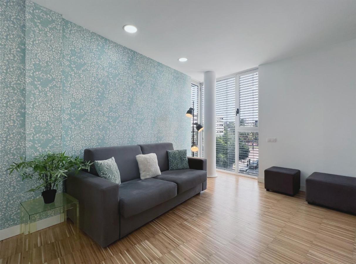 Stay U-Nique Apartments Pellaires Барселона Екстериор снимка