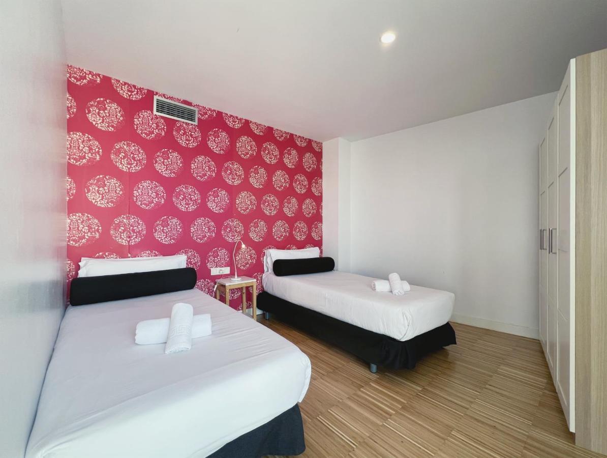 Stay U-Nique Apartments Pellaires Барселона Екстериор снимка