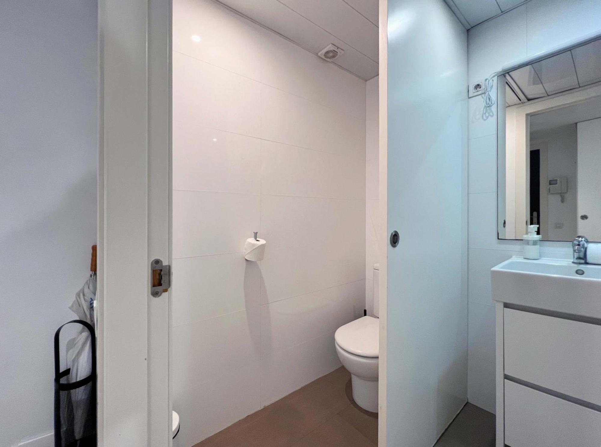 Stay U-Nique Apartments Pellaires Барселона Екстериор снимка