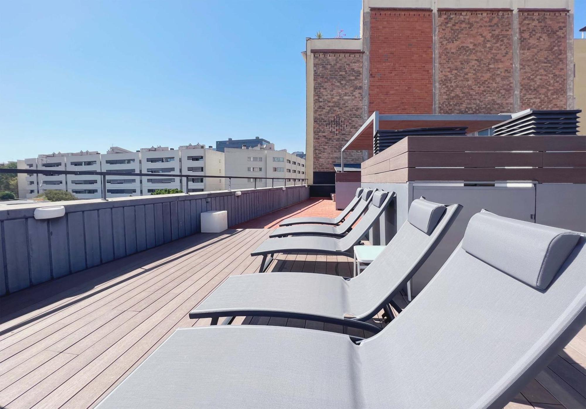 Stay U-Nique Apartments Pellaires Барселона Екстериор снимка