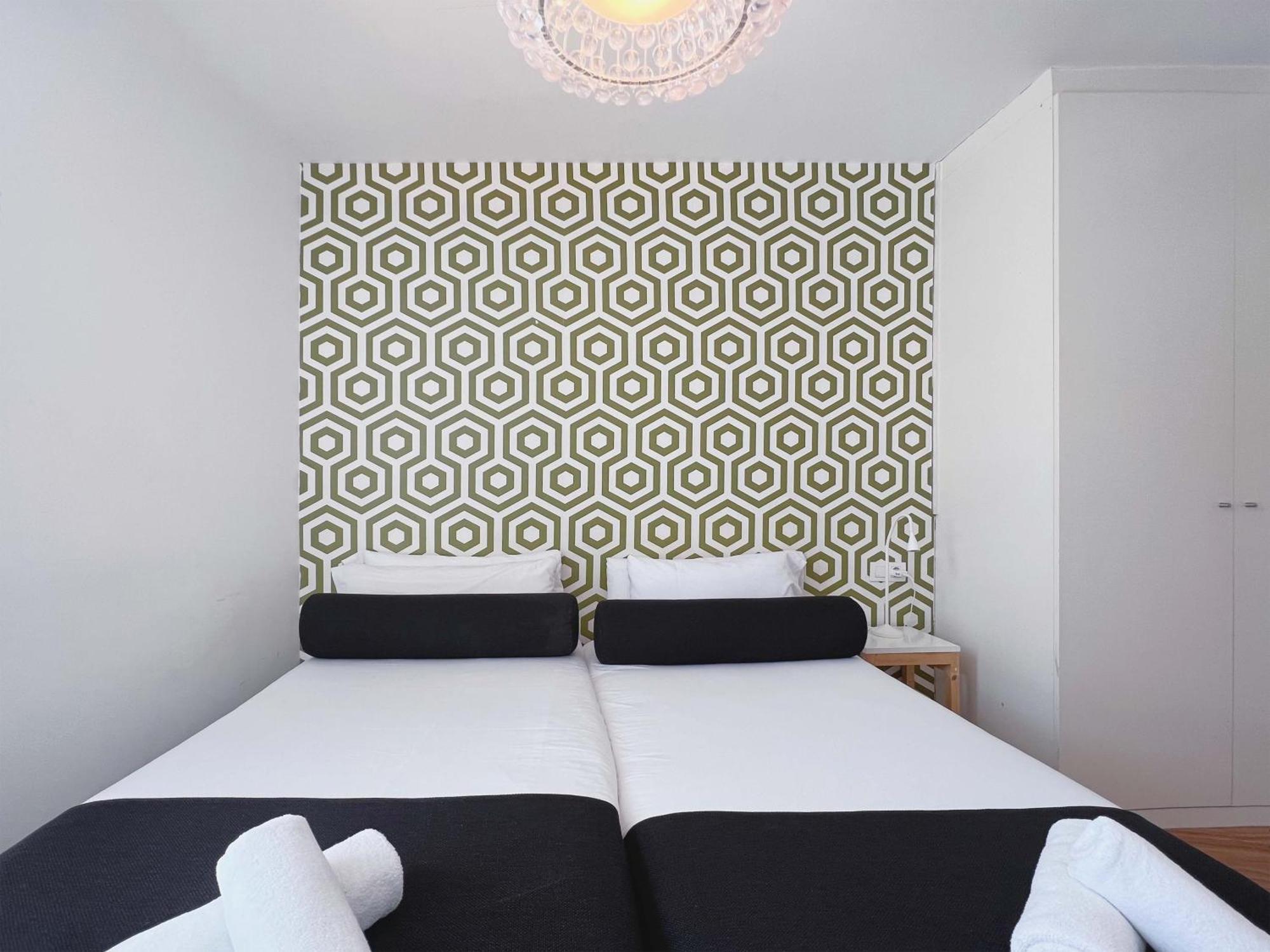 Stay U-Nique Apartments Pellaires Барселона Екстериор снимка