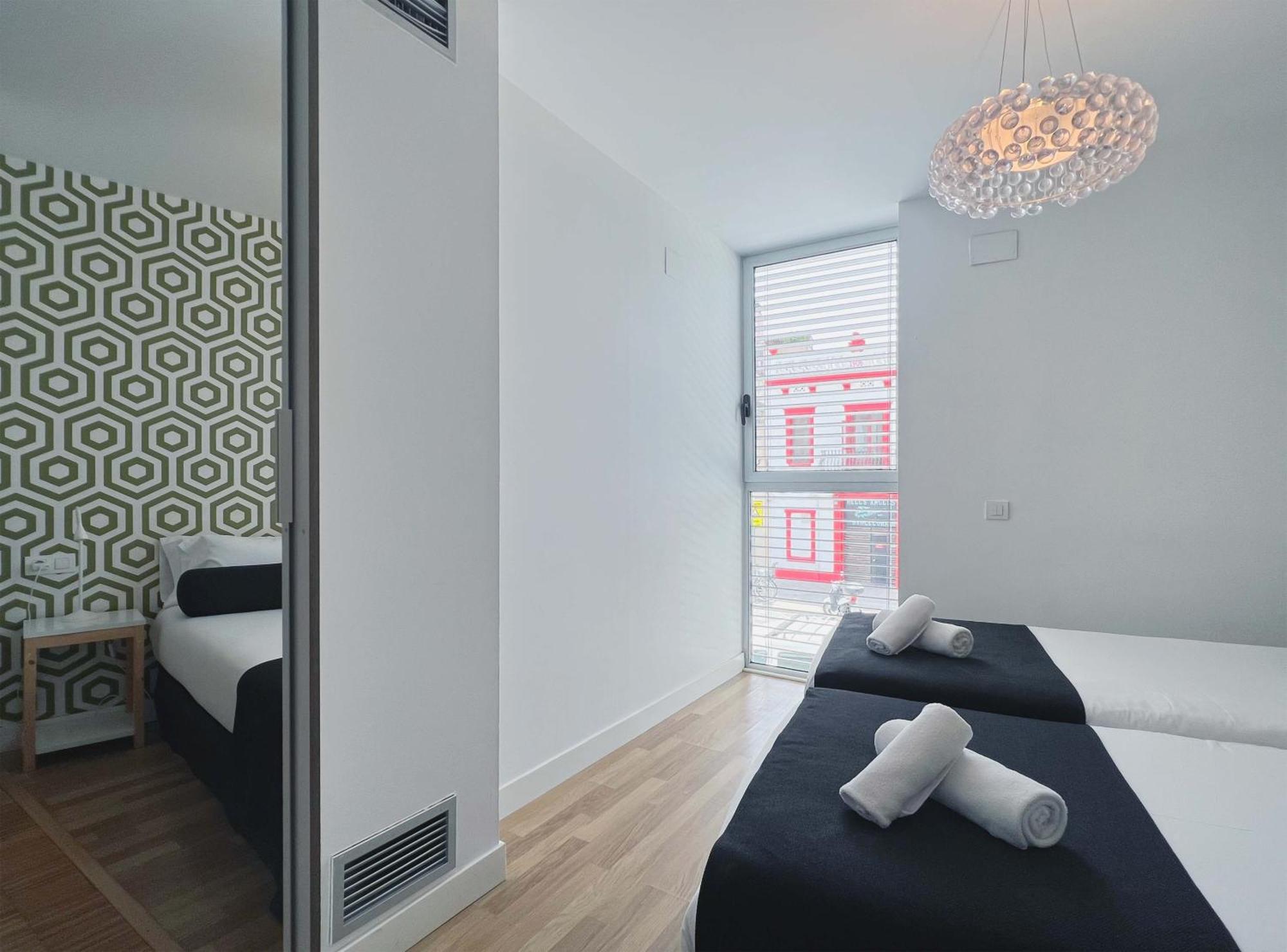 Stay U-Nique Apartments Pellaires Барселона Екстериор снимка