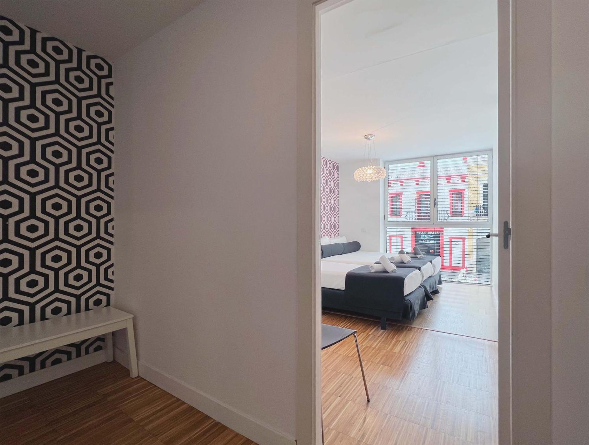 Stay U-Nique Apartments Pellaires Барселона Екстериор снимка